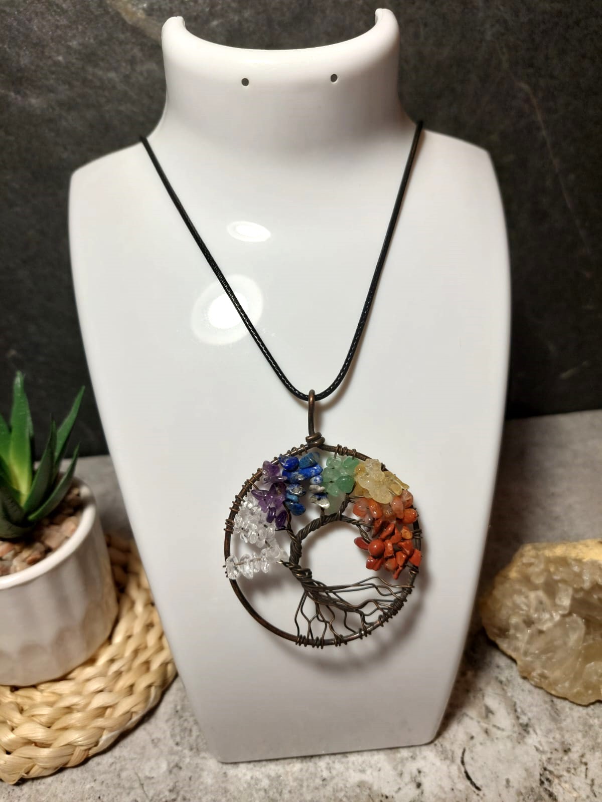 Kaklarota ar 7 dabīgiem akmeņiem