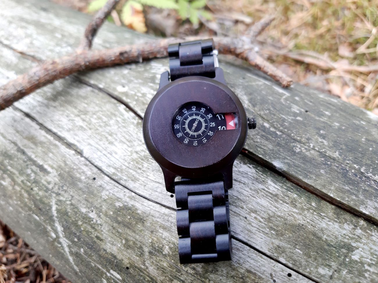 Koka pulkstenis rokaspulkstenis no koka dāvanas un suvenīri dabīgie materiāli