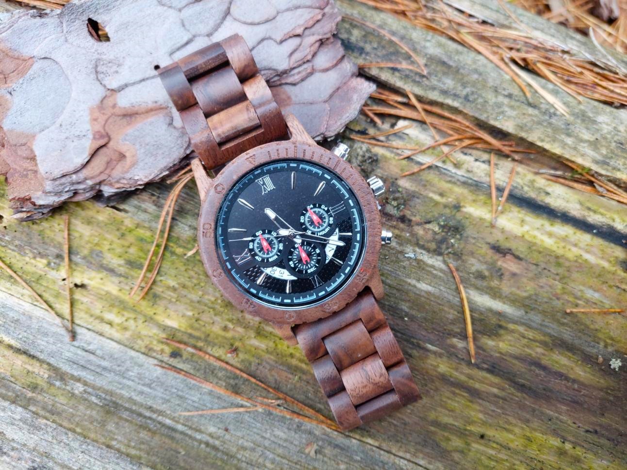 sieviešu vīriešu rokas pulkstenis